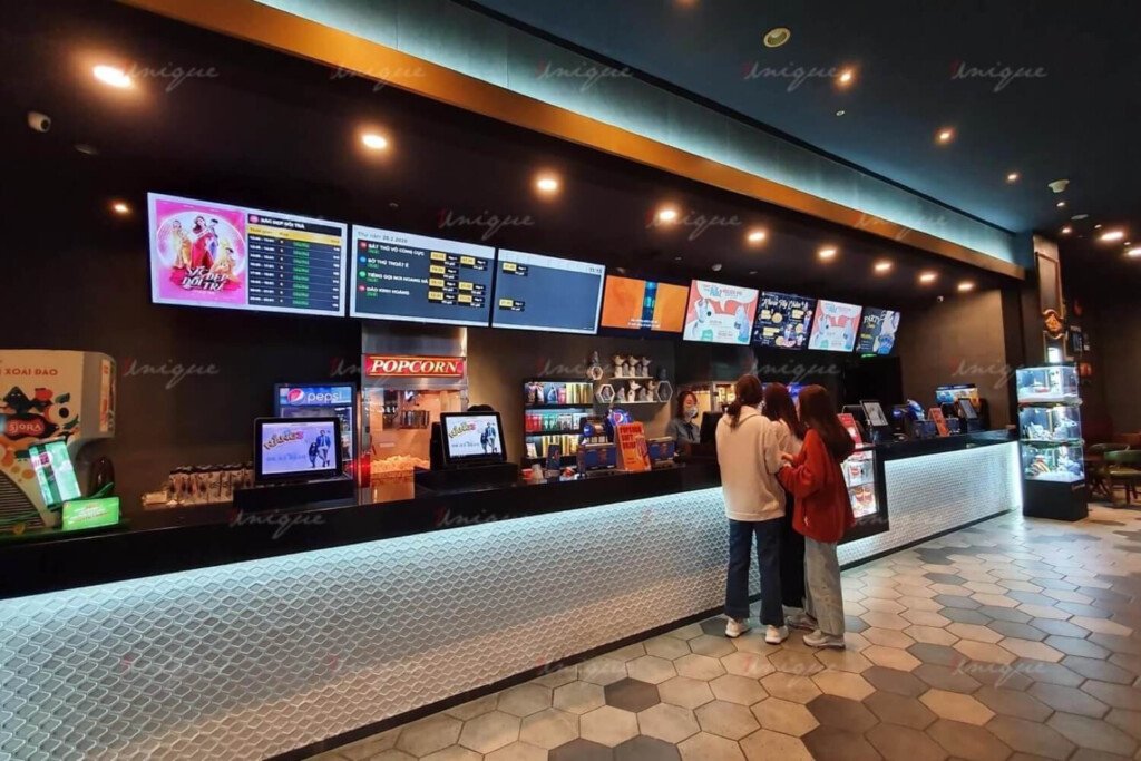 Quảng bá TVC trên LCD tại quầy bán vé