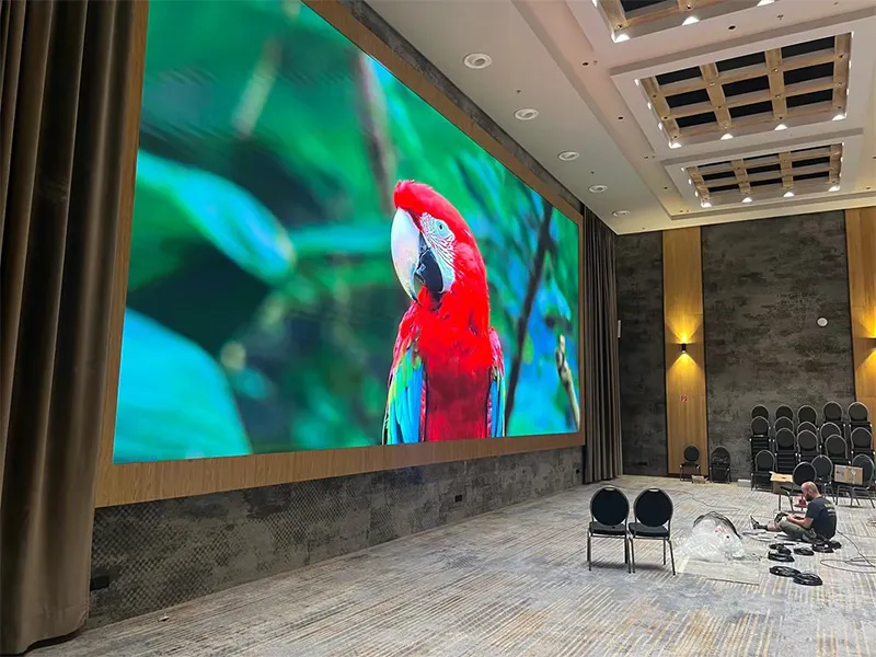 Case Show - Jumbotron Screen in Hotel Resort - sryleddisplay